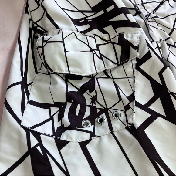 🧡2FOR$15 DC Abstract Board Shorts - Picture 5 of 9